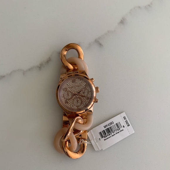 Michael Kors watch - Picture 2 of 2